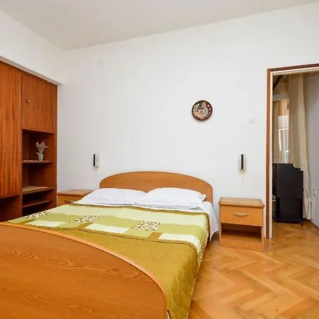 Apartment And Rooms Biserka Novalja Exterior photo